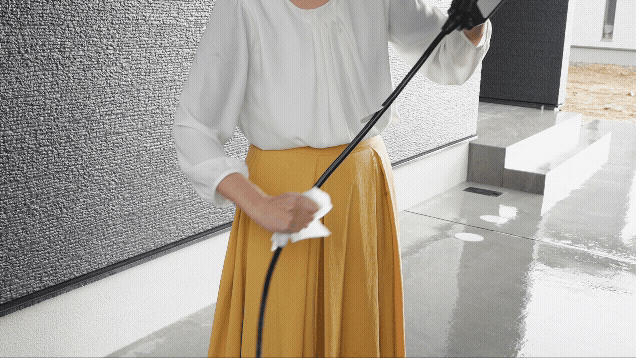 ケーブル収納が手間