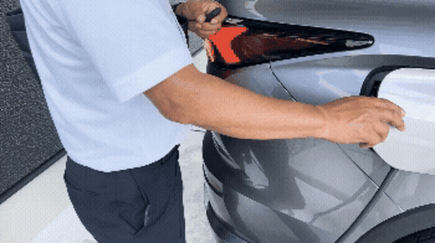 手が汚れないEVケーブルのスマートな収納イメージ